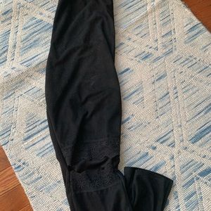 FREE ADD ON ❣️ LEGGINGS